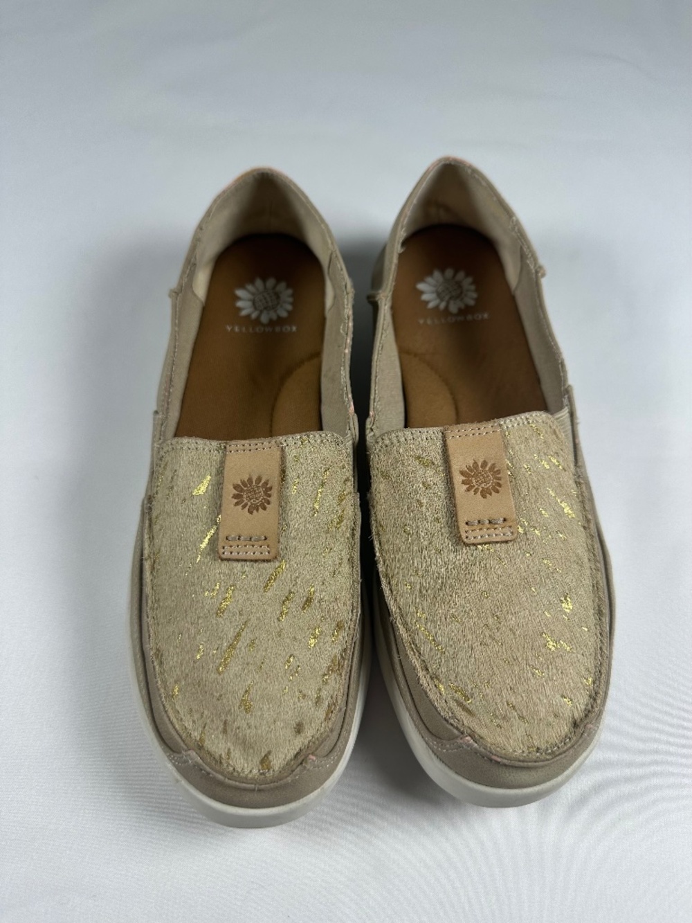 Yellow Box Slip On Casual Shoes Beige Gold Speckled Suede Upper Loafers Size 7